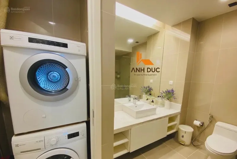Azura Sea View 1-Bedroom 65m² for rent in An Hai Tay, Da Nang — balcony view (photo 5 of 7)