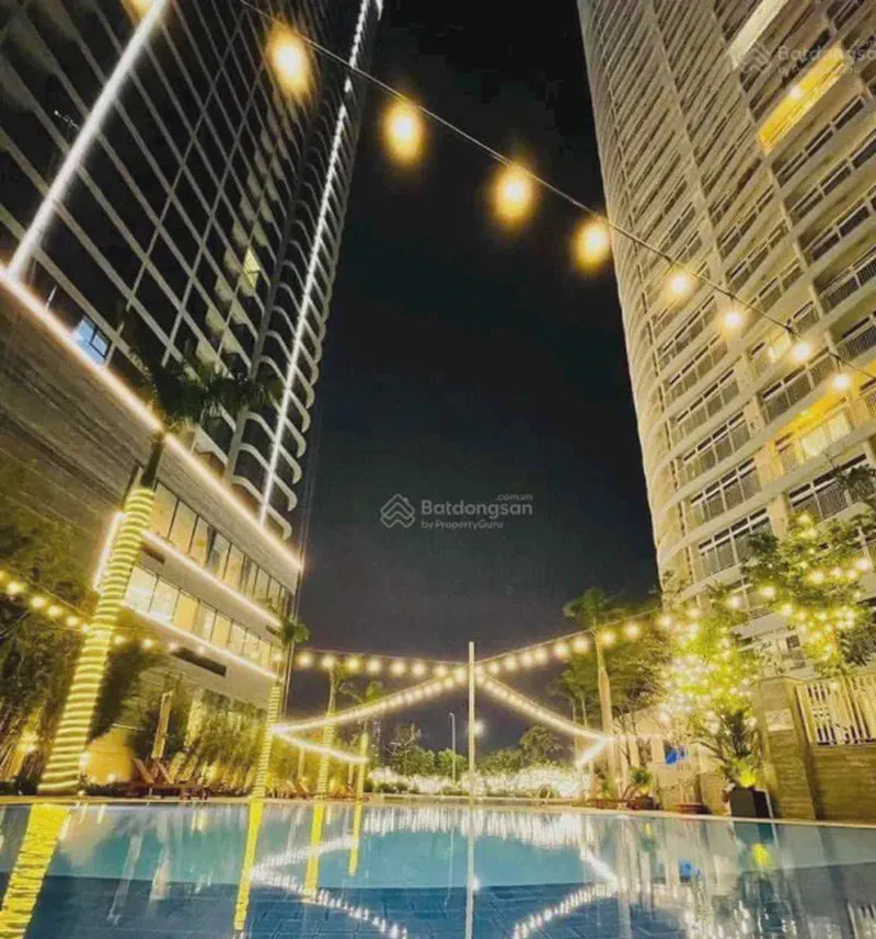 Azura River View 2-Bedroom 104m² for rent in An Hai Tay, Da Nang — kitchen and dining