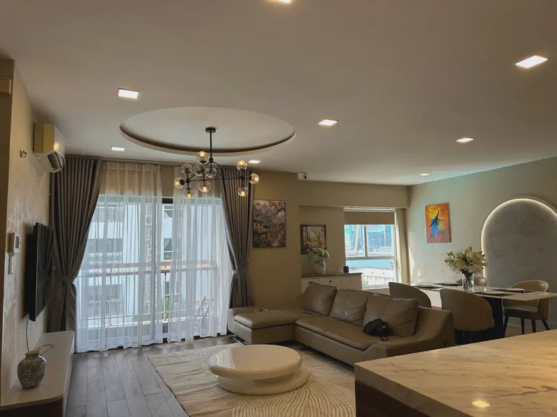 Da Nang Plaza Penthouse 306m² for rent in Hai Chau, Da Nang — interior detail (photo 6 of 12)