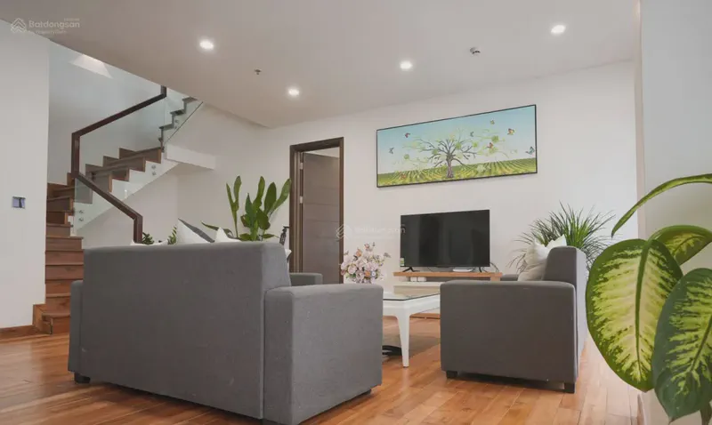F.Home Penthouse 5-Bedroom 350m² for rent in Hai Chau, Da Nang — apartment interior (photo 8 of 12)