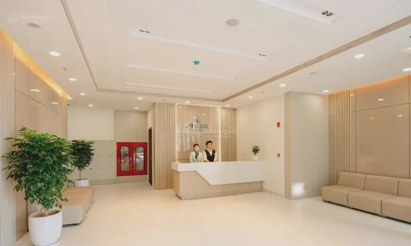 FPT Plaza Sea View 2-Bedroom 67m² for rent in Hoa Hai, Da Nang — furnished living space (photo 7 of 8)