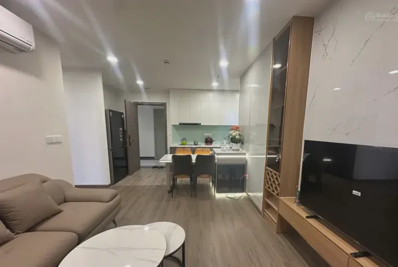 FPT Plaza Studio 68m² for rent in Hoa Hai, Da Nang — furnished living space (photo 7 of 8)