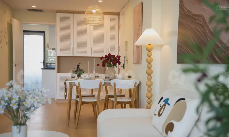 Indochina Riverside River View 2-Bedroom 100m² for rent in Hai Chau, Da Nang — furnished living space (photo 7 of 11)