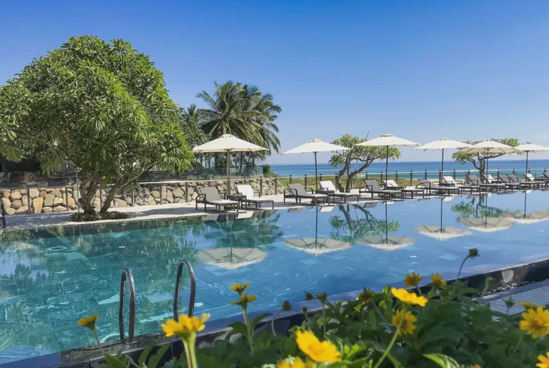 The Ocean Suites Sea View 1-Bedroom 70m² for rent in Hoa Hai, Da Nang — building exterior (photo 11 of 11)