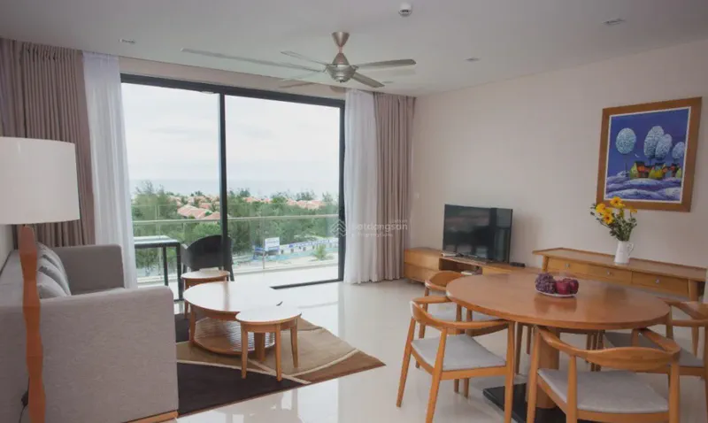 The Ocean Suites Sea View 1-Bedroom 70m² for rent in Hoa Hai, Da Nang — furnished living space (photo 7 of 11)