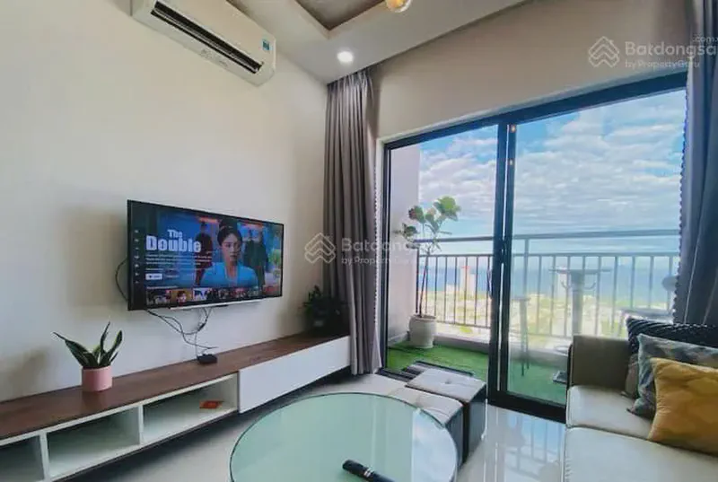 Son Tra Ocean View Sea View 2-Bedroom 72m² for rent in Tho Quang, Da Nang — living area