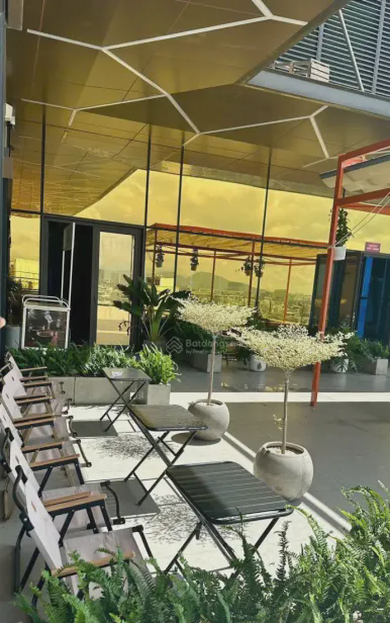 Sam Towers River View 1-Bedroom 65m² for rent in Thuan Phuoc, Da Nang — building exterior (photo 7 of 7)
