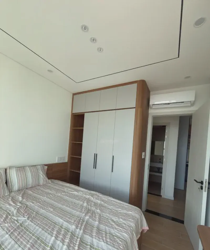 Sun Cosmo Residence River View 2-Bedroom 70m² for rent in Bac My Phu, Da Nang — balcony view (photo 5 of 9)