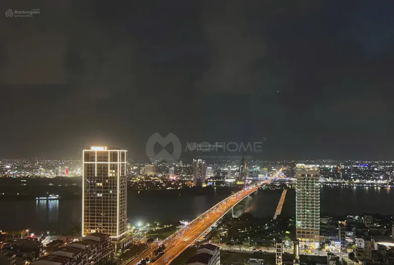 Sun Cosmo Residence River View Studio 28m² for rent in Bac My Phu, Da Nang — living area