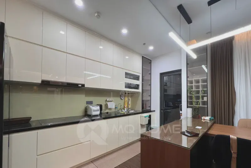 Sun Cosmo Residence River View Studio 28m² for rent in Bac My Phu, Da Nang — kitchen and dining