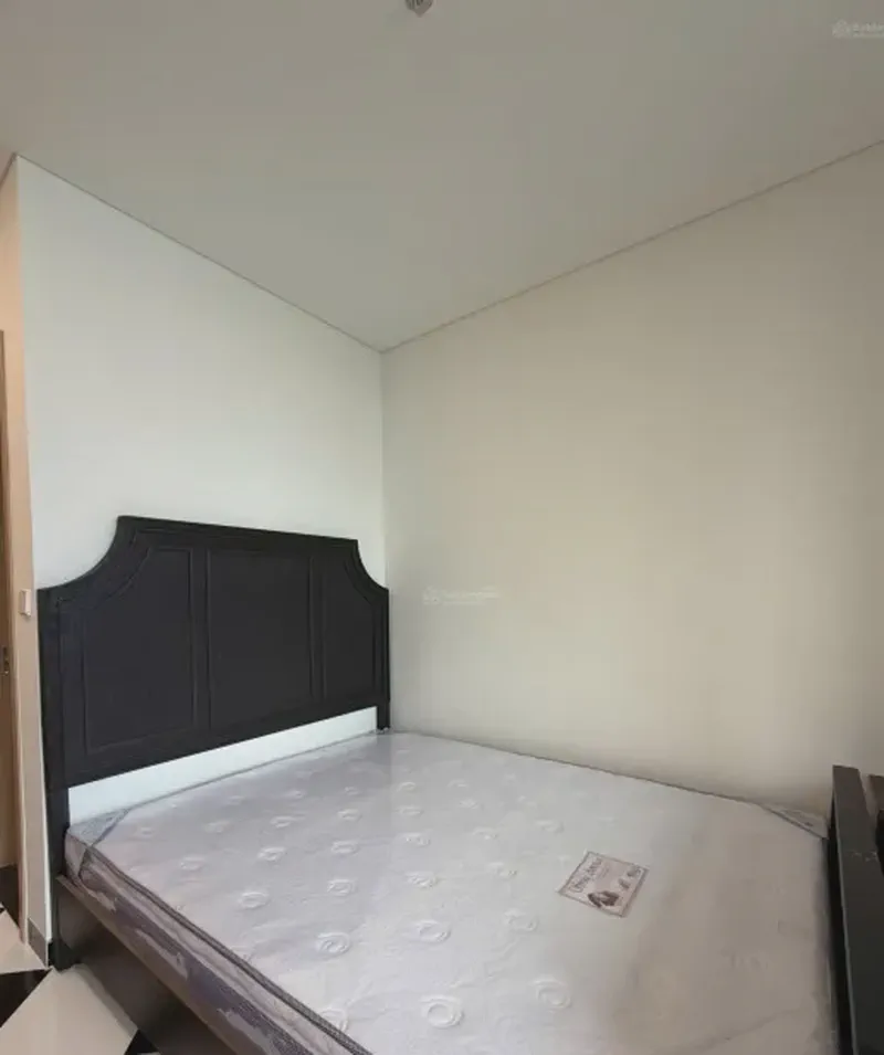 Sun Cosmo Residence River View Studio 32m² for rent in Bac My Phu, Da Nang — kitchen and dining