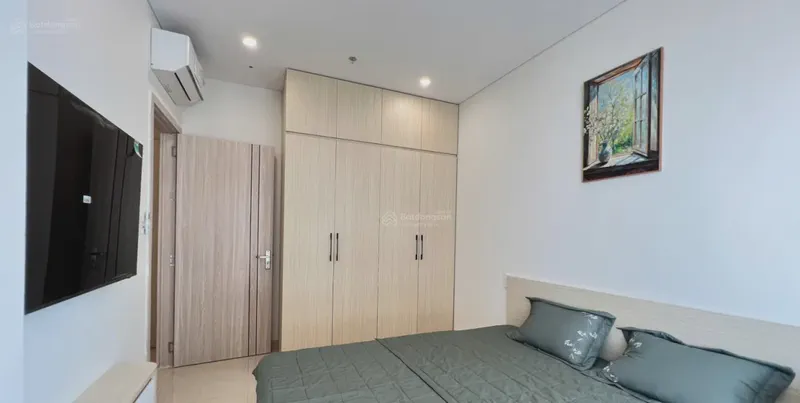 Sun Ponte Residence River View 2-Bedroom 76m² for rent in An Hai Nam, Da Nang — kitchen and dining