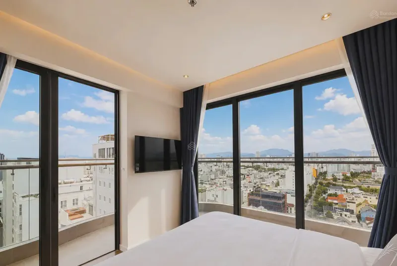 Da Nang Times Square Sea View 1-Bedroom 46m² for rent in Phuoc My, Da Nang — kitchen and dining