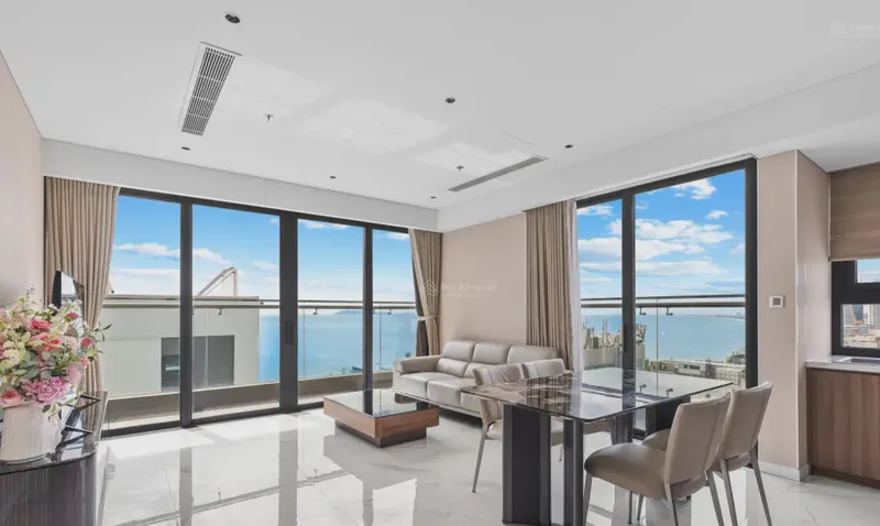 Da Nang Times Square Sea View 2-Bedroom 84m² for rent in Phuoc My, Da Nang — balcony view (photo 5 of 6)