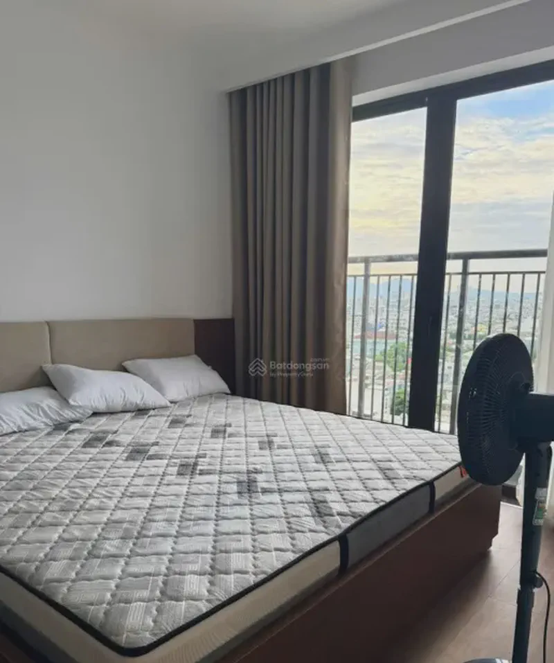 Vista Residence 2-Bedroom 76m² for rent in Hoa Cuong Nam, Da Nang — kitchen and dining