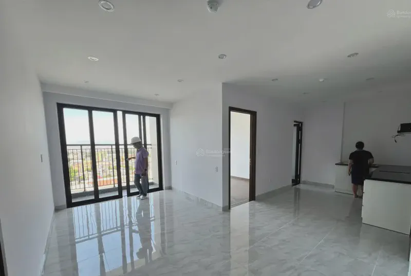 Vista Residence Dragon Bridge View 2-Bedroom 82m² for rent in Hoa Cuong Nam, Da Nang — bathroom (photo 4 of 6)