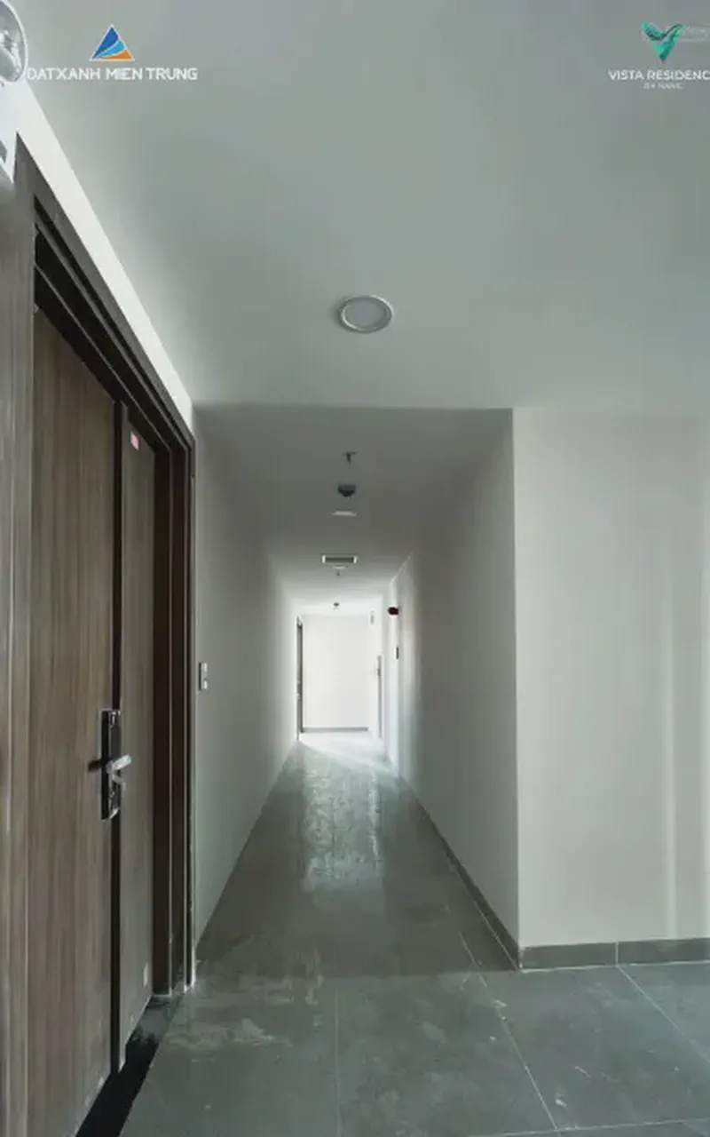 Vista Residence Dragon Bridge View 2-Bedroom 82m² for rent in Hoa Cuong Nam, Da Nang — balcony view (photo 5 of 6)