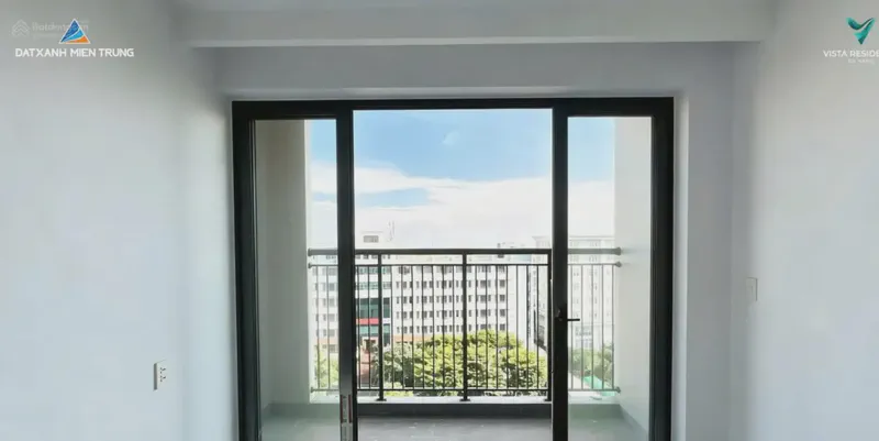 Vista Residence Dragon Bridge View 2-Bedroom 82m² for rent in Hoa Cuong Nam, Da Nang — building exterior (photo 6 of 6)