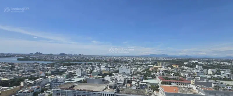 Vista Residence River View 2-Bedroom 76m² for rent in Hoa Cuong Nam, Da Nang — balcony view (photo 5 of 9)